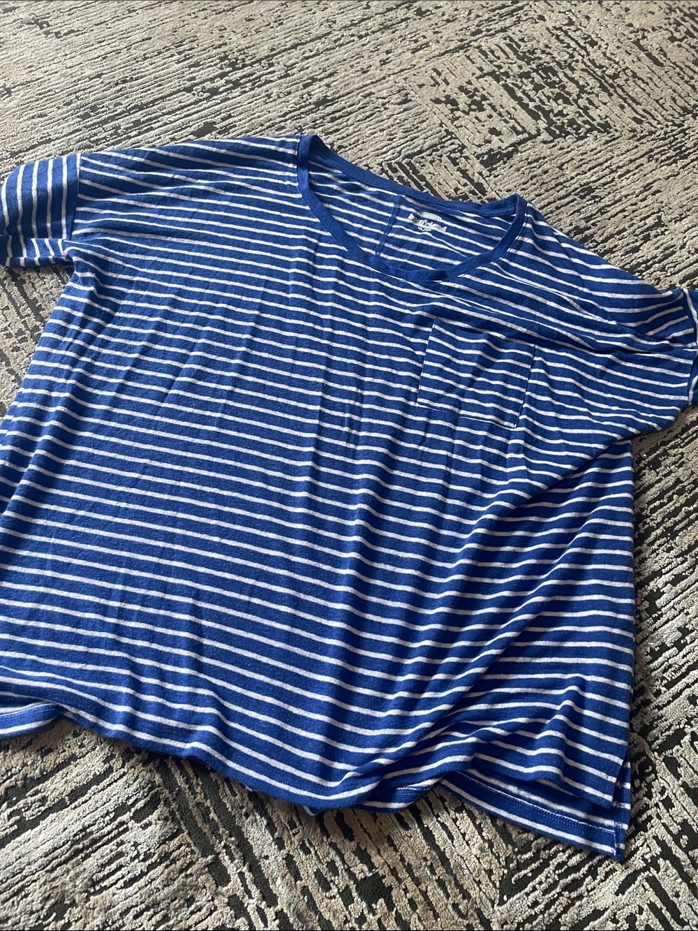 Old Navy Blue and White Striped Short Sleeve Tee